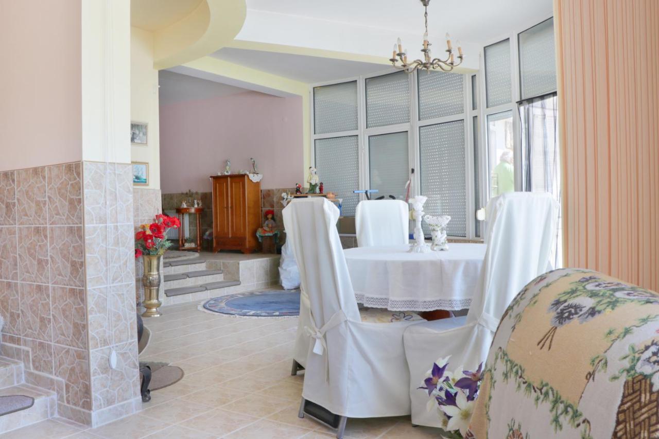 Villa Nora Αλμπένα Εξωτερικό φωτογραφία